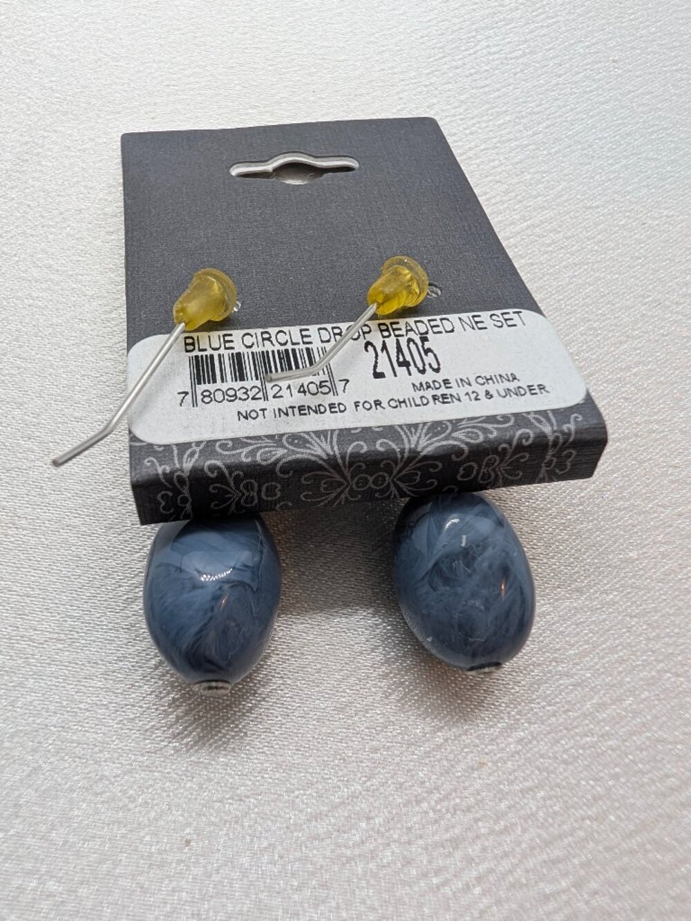 Summer Blue NWT grey blue acrylic bead french-wire fashion drop earrings - Picture 6 of 8